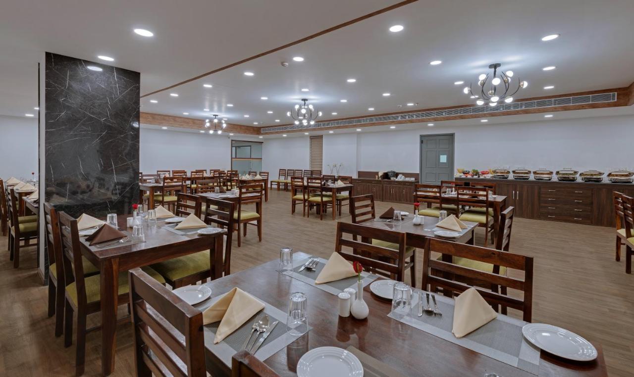 Click Hotel Jaipur, Raja Park Exterior photo